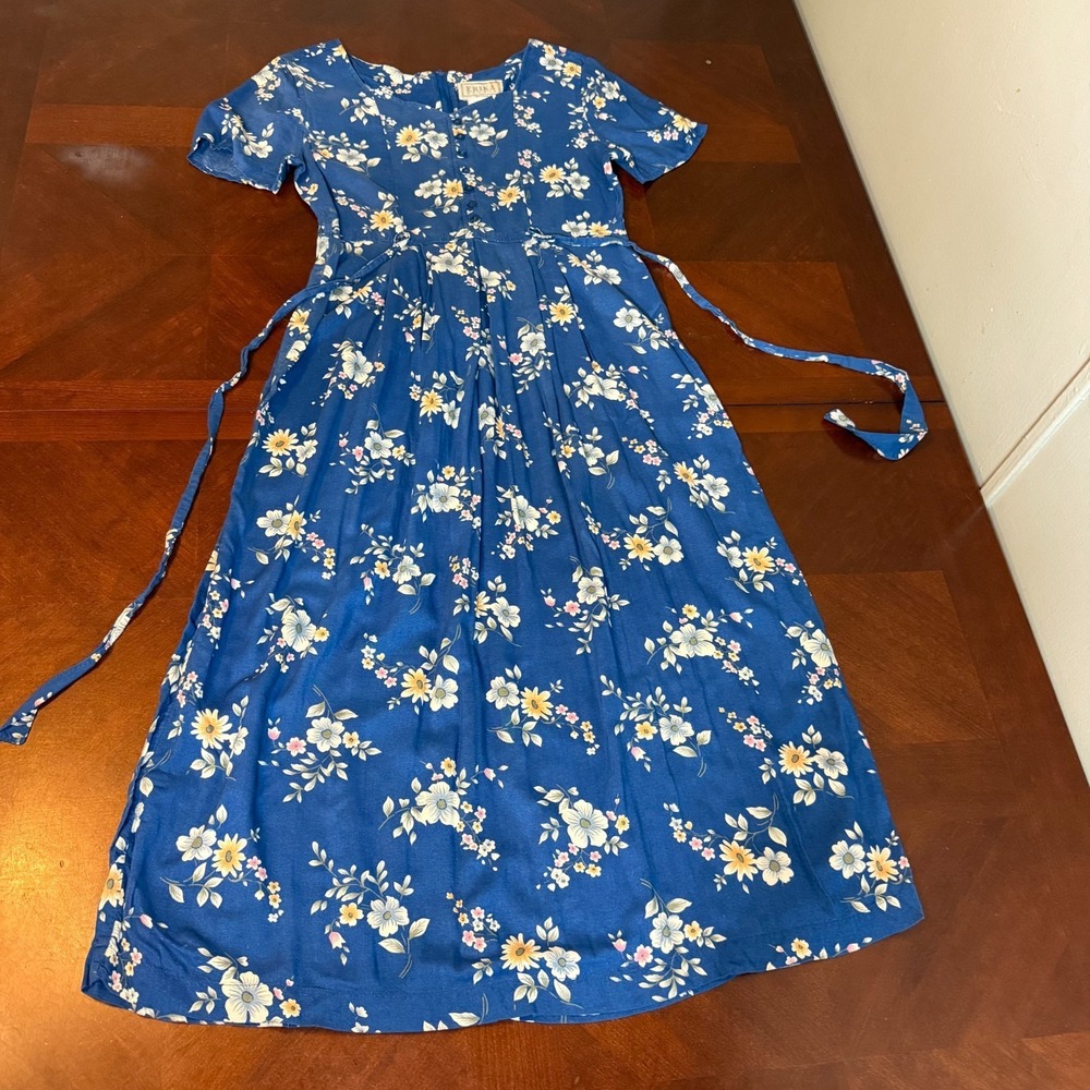 Erika Studio Petites Floral Midi Dress Blue Short Sleeve Cottagecore Vintage Sty